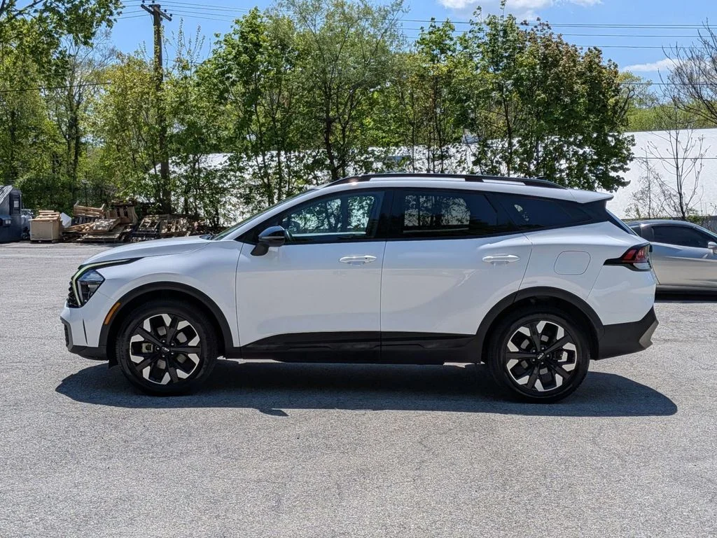 Used 2023 White Kia X-Line image 8
