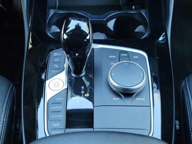 Used 2022 White BMW xDrive30i image 26