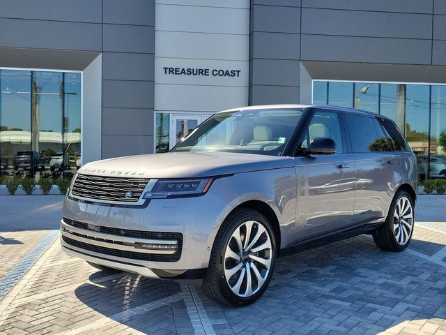 2026 Land Rover Range Rover SE