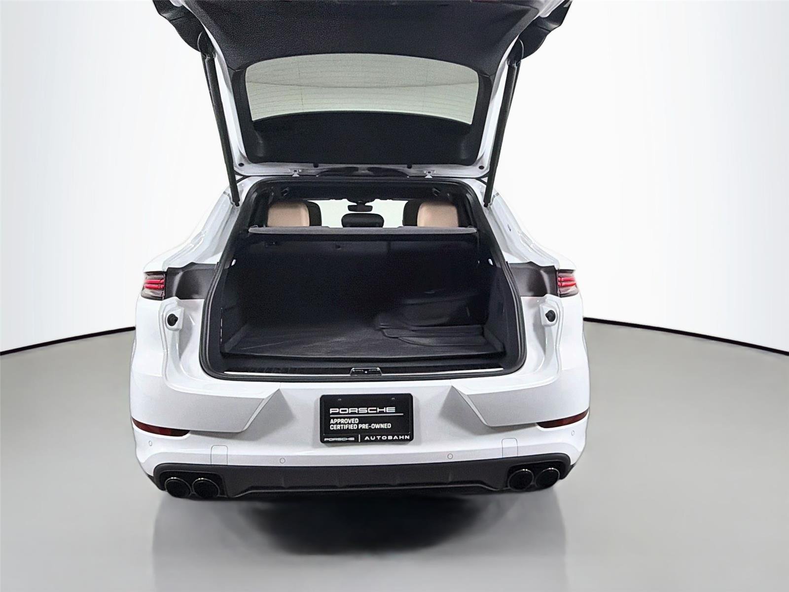 Certified Used 2025 Carrara White Metallic Porsche Turbo E-Hybrid Coupé image 35