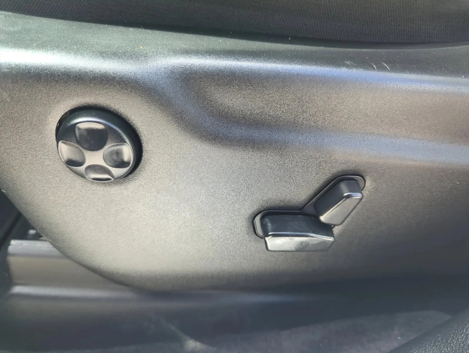 Used 2018 Bright White Clearcoat Jeep Upland image 30