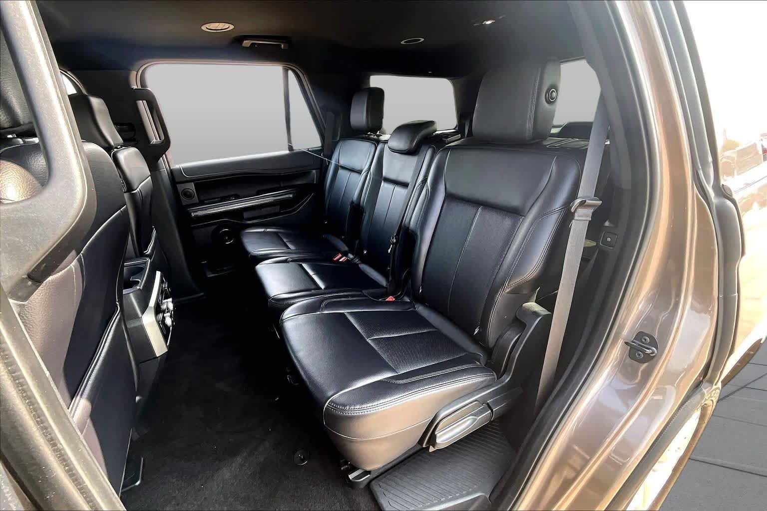 Used 2019 Stone Gray Metallic Ford XLT image 40