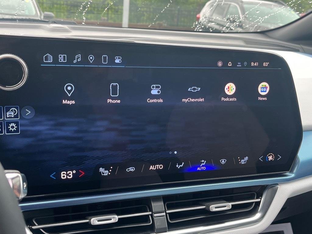 2025 Chevrolet Equinox EV LT - Photo 21