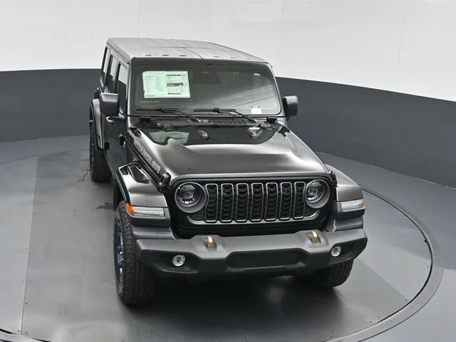New 2026 Black Clear-Coat Exterior Paint Jeep 85th Anniversary Edition image 38