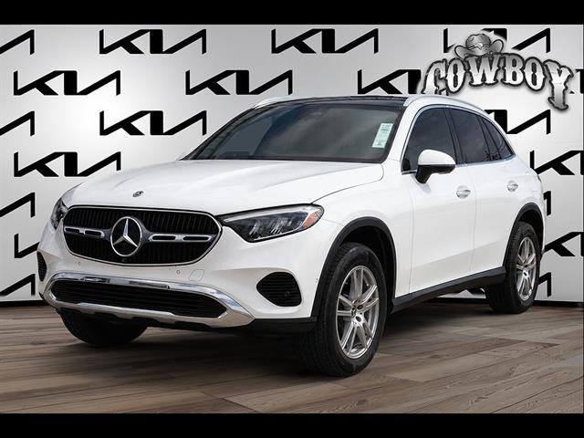 Used 2023  Mercedes-Benz GLC 300 4MATIC® image 1