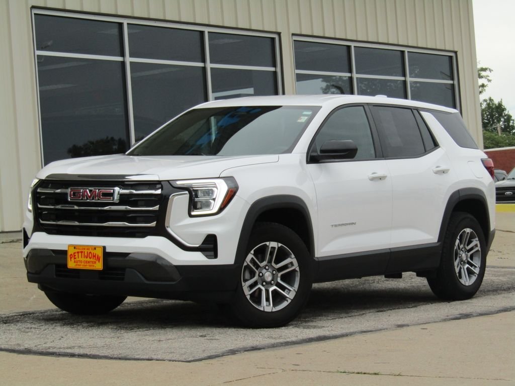 Used 2025 White GMC Elevation image 12