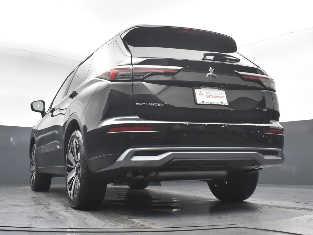 New 2026 Black Mitsubishi  image 22