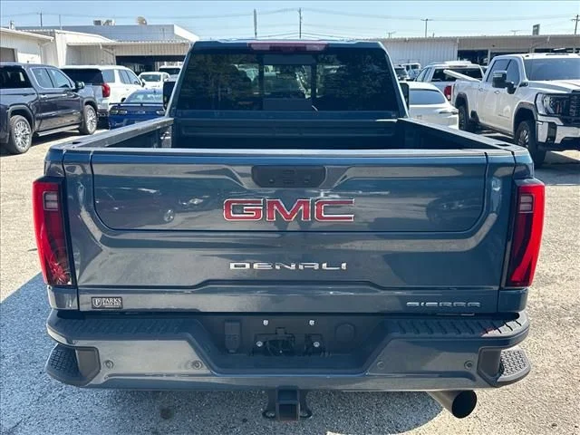 Used 2024  GMC Denali image 10