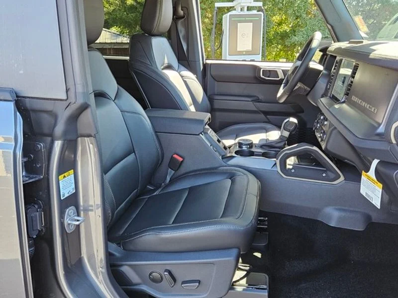 New 2025 Carbonized Gray Metallic Ford Badlands® image 17
