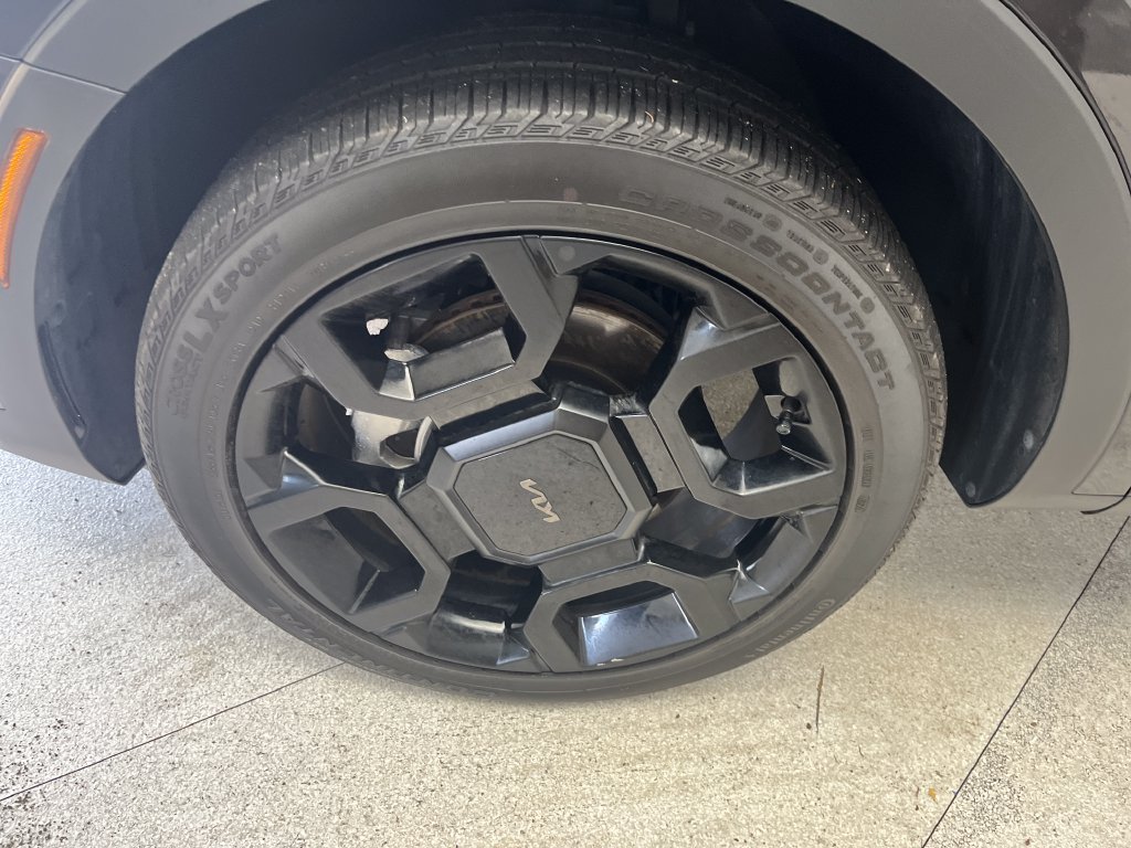 Used 2025 Gray Kia X-Line SX image 9