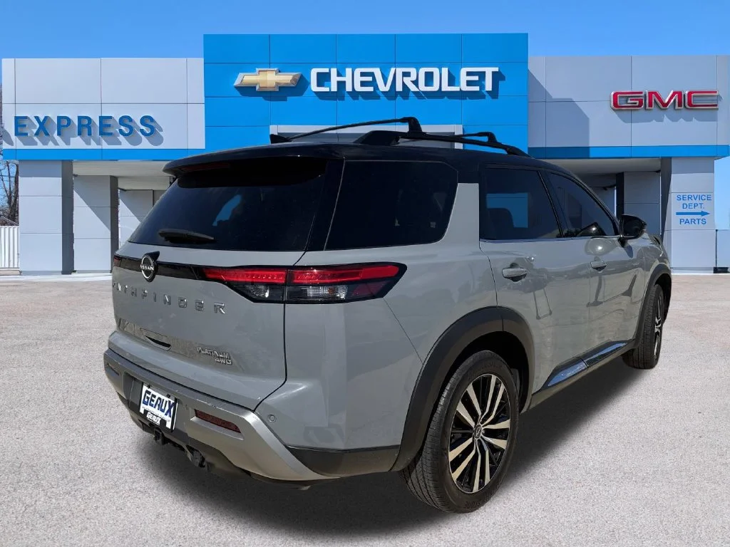 Used 2023 Gray Nissan Platinum image 8