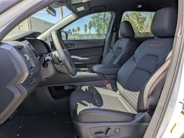 New 2026 Everest White Pearl TriCoat / Super Black Two-tone Nissan Rock Creek® image 6