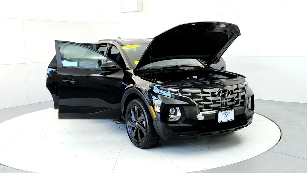 Used 2023 Black Hyundai NIGHT image 9