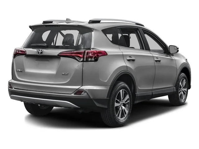 Used 2016 Silver Sky Metallic Toyota XLE image 2