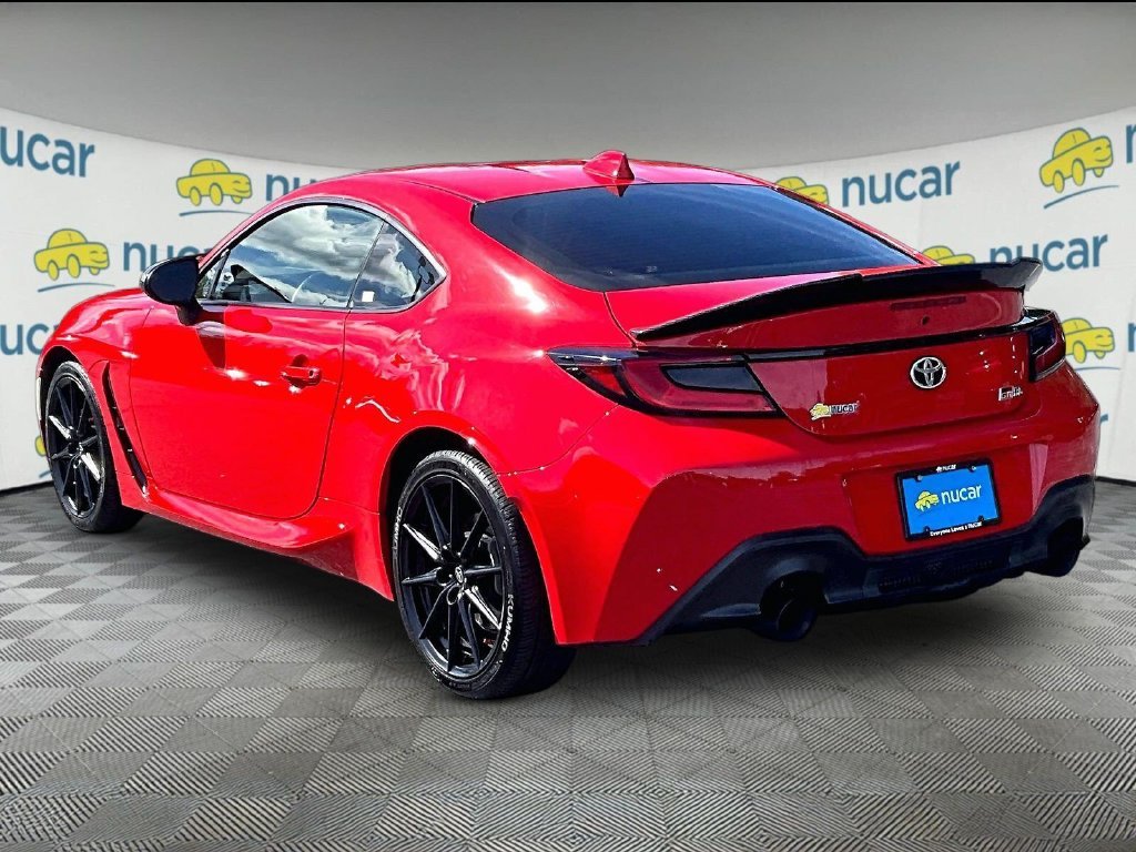 Used 2023  Toyota Premium image 4
