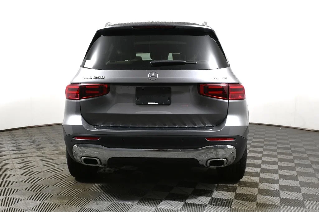 Used 2026 Gray Mercedes-Benz GLB 250 image 6