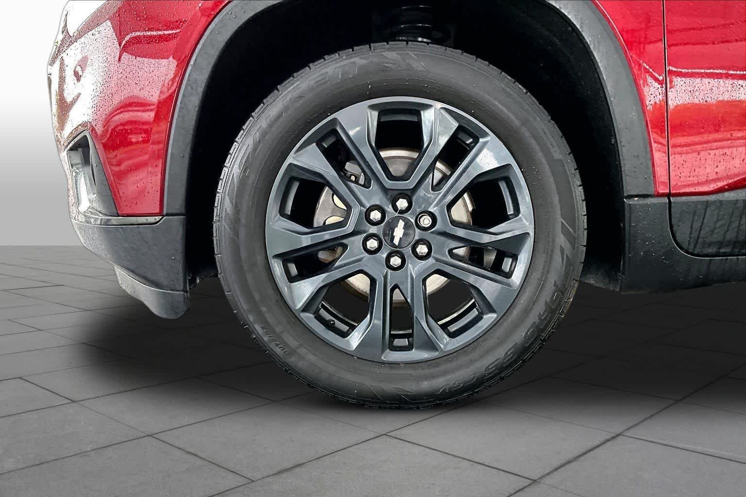 Used 2020 Cajun Red Tintcoat Chevrolet RS image 11