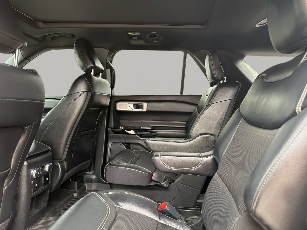 Used 2021 Gray Metallic Ford ST image 17