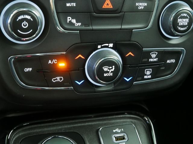 Used 2020 White Jeep Limited image 30