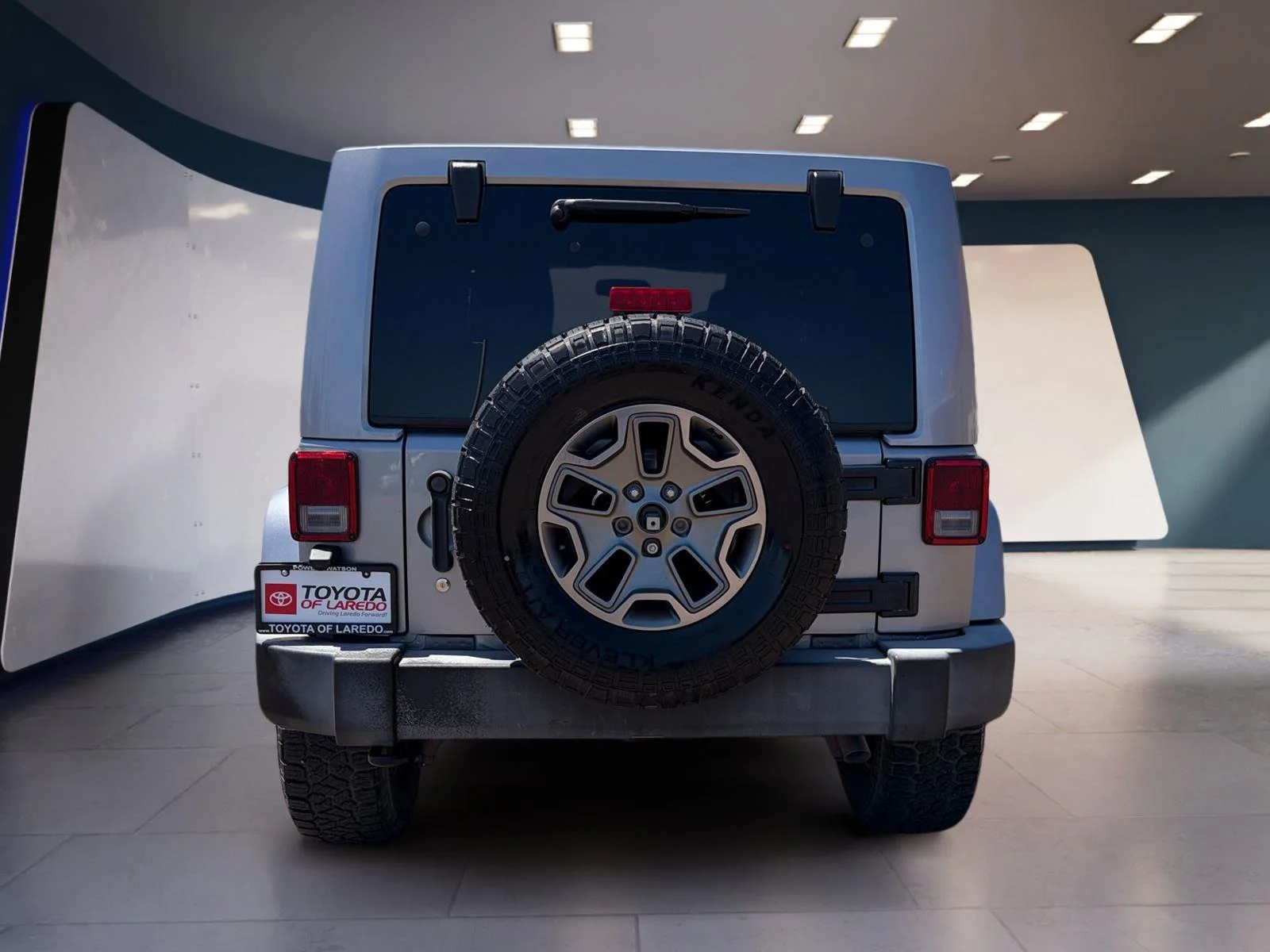 Used 2017 Billet Silver Metallic Clearcoat Jeep Rubicon image 4