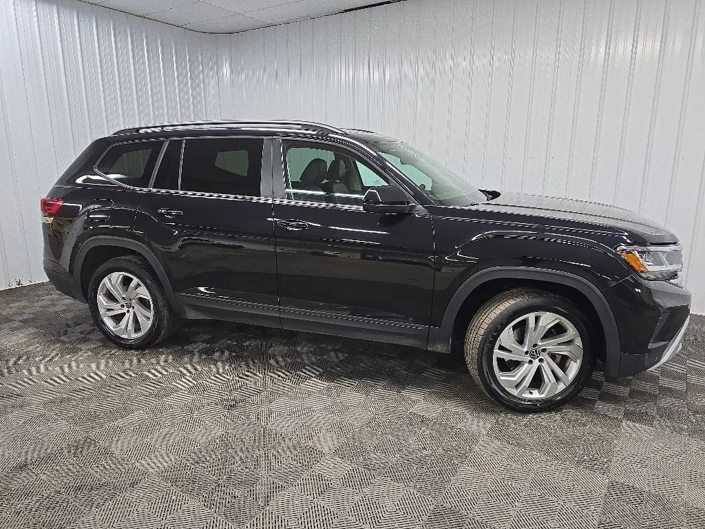 2023 Volkswagen Atlas 3.6L SE w/Tech 4MOTION's photo