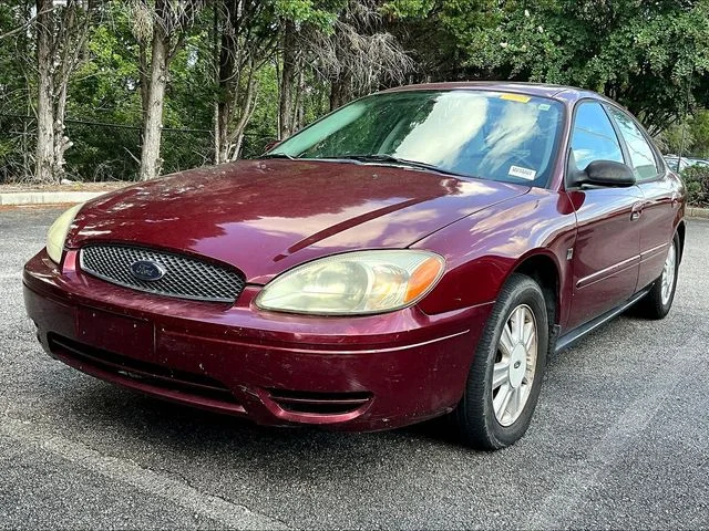 Used 2004 Red Ford SEL image 2