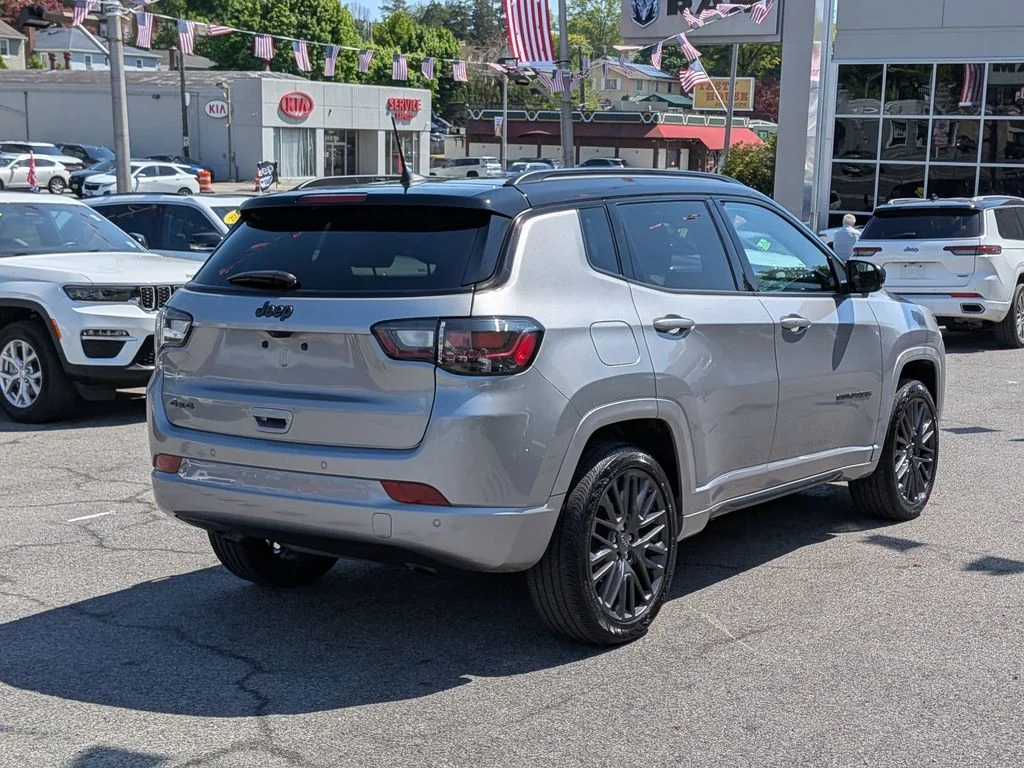 Used 2024 Gray Jeep Limited image 6