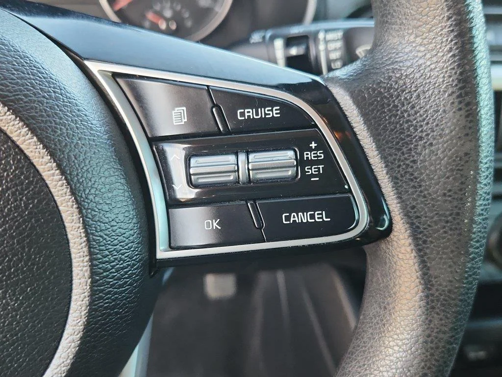 Used 2020 Deep Sea Blue Kia LXS image 20