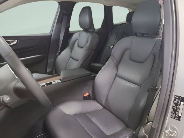 2023 Volvo XC60 Plus - Photo 19