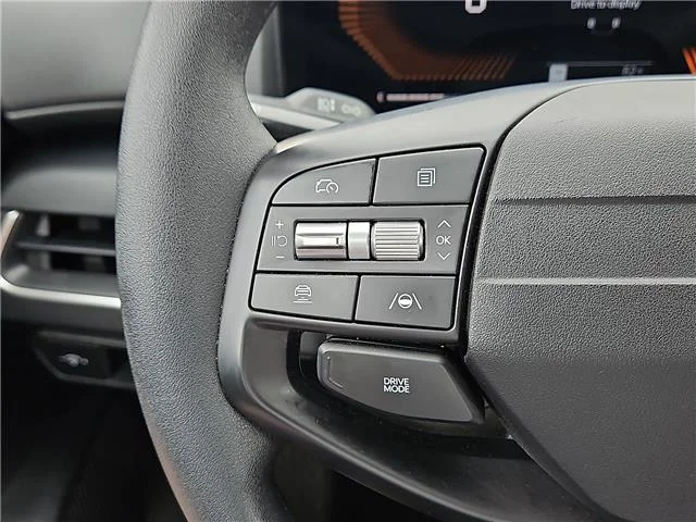 Used 2025 White KIA LXS (IVT) image 17