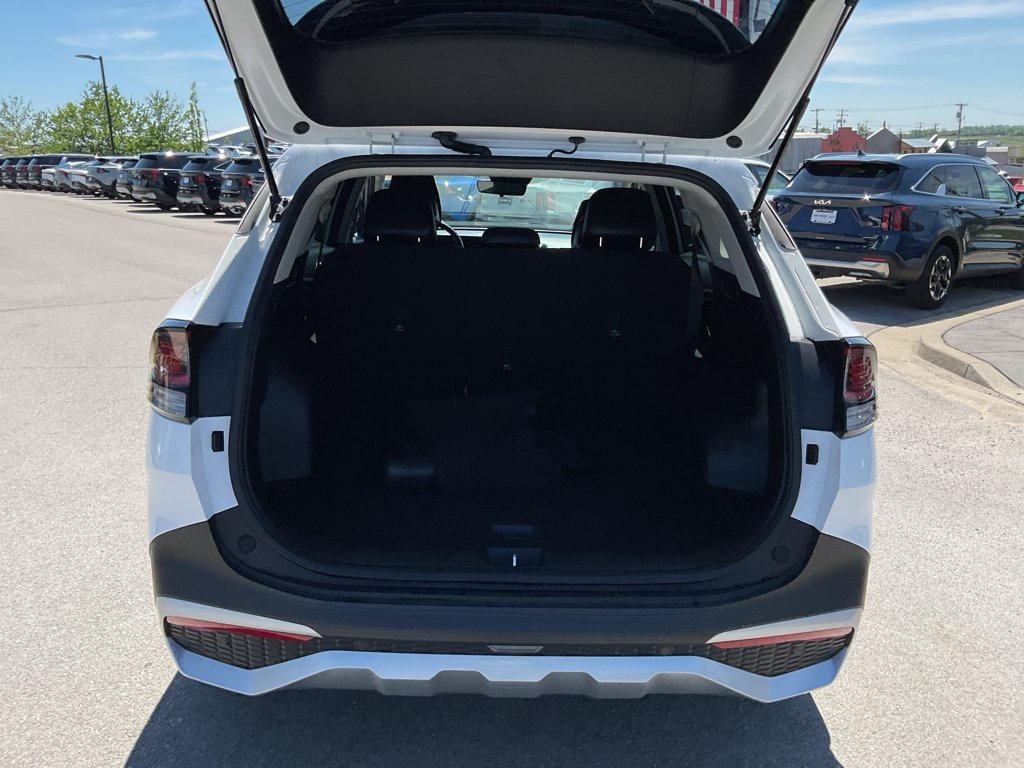 Used 2023 Glacial White Pearl Kia EX image 15