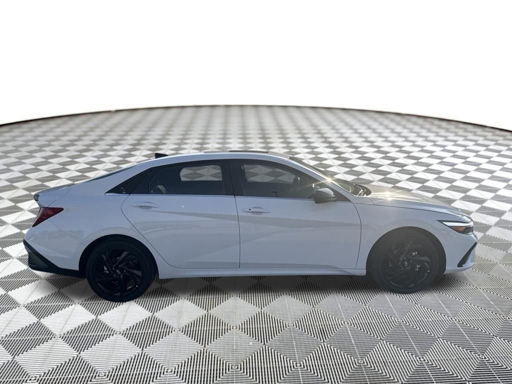 New 2026 White Hyundai SEL Sport image 6