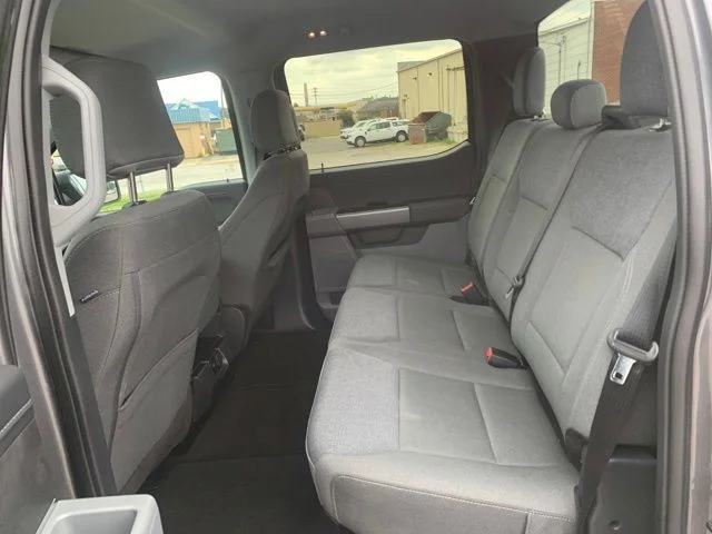 Used 2025 Gray Ford XLT image 15