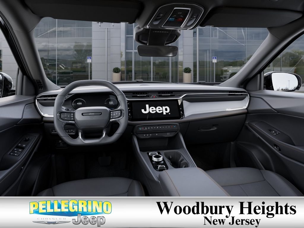 New 2026 Diamond Black Crystal Pearl-Coat Exterior Paint Jeep Limited image 14