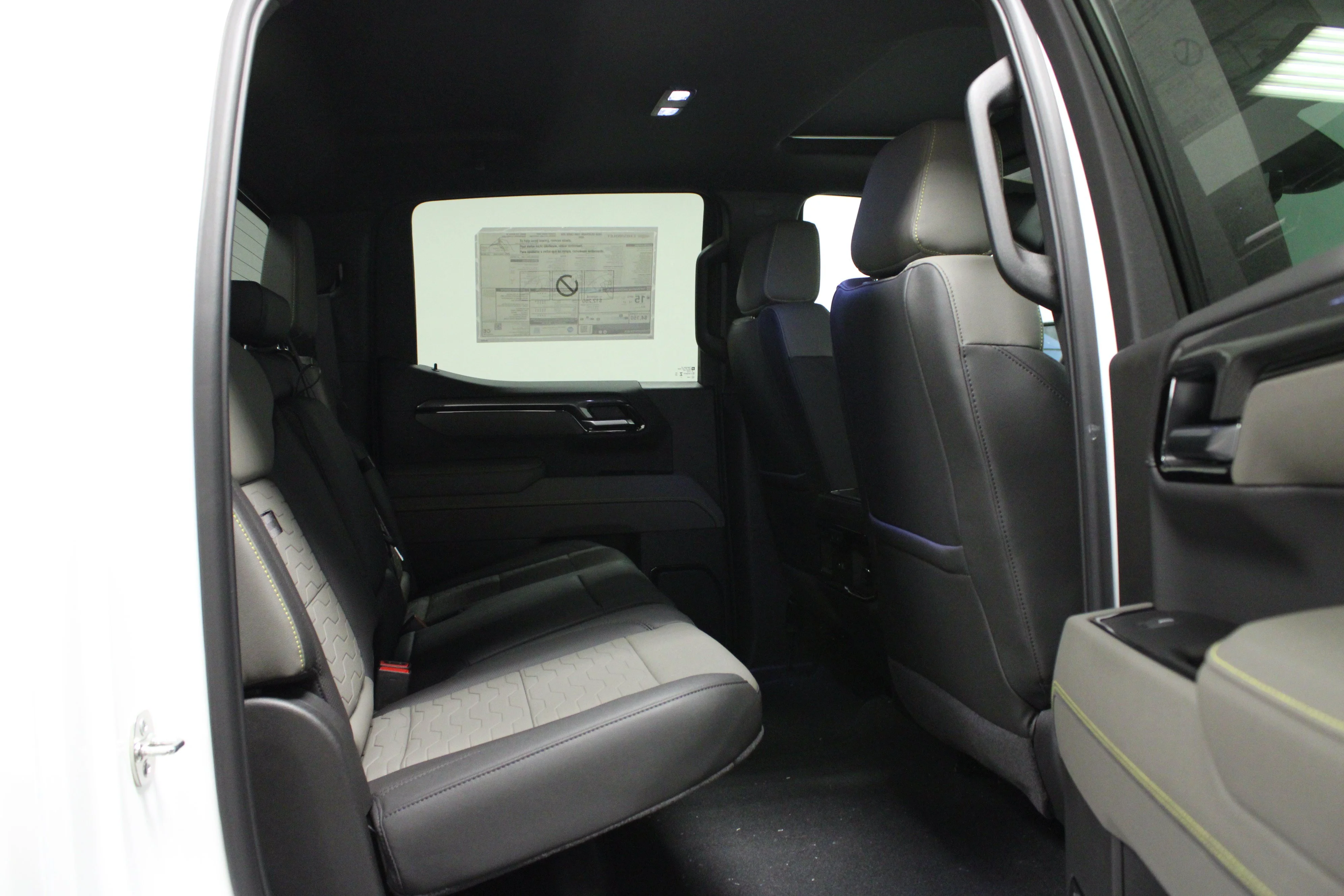 2026 Chevrolet Silverado 1500 ZR2 - Photo 15
