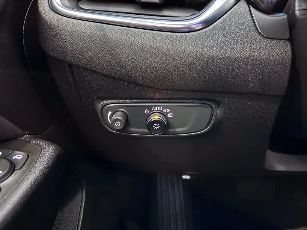 2024 Chevrolet Equinox LT - Photo 24