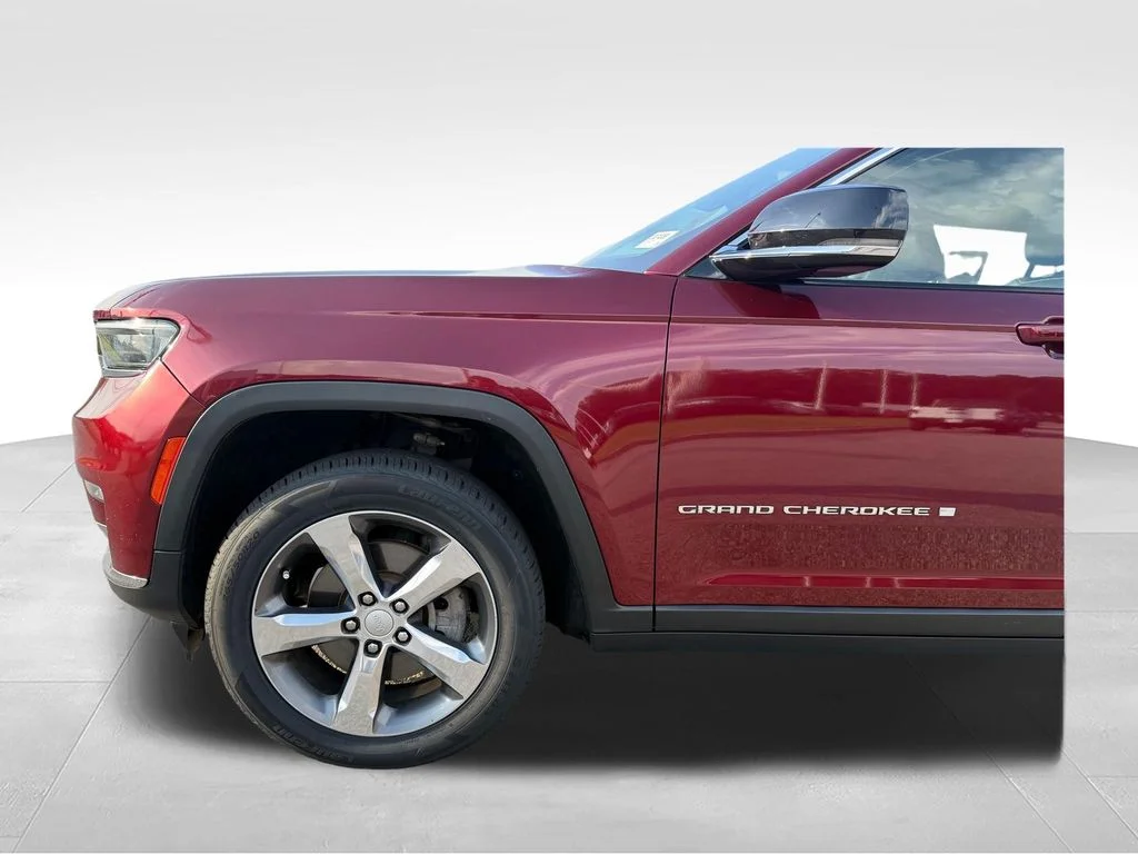 Used 2022 Red Jeep Limited image 24