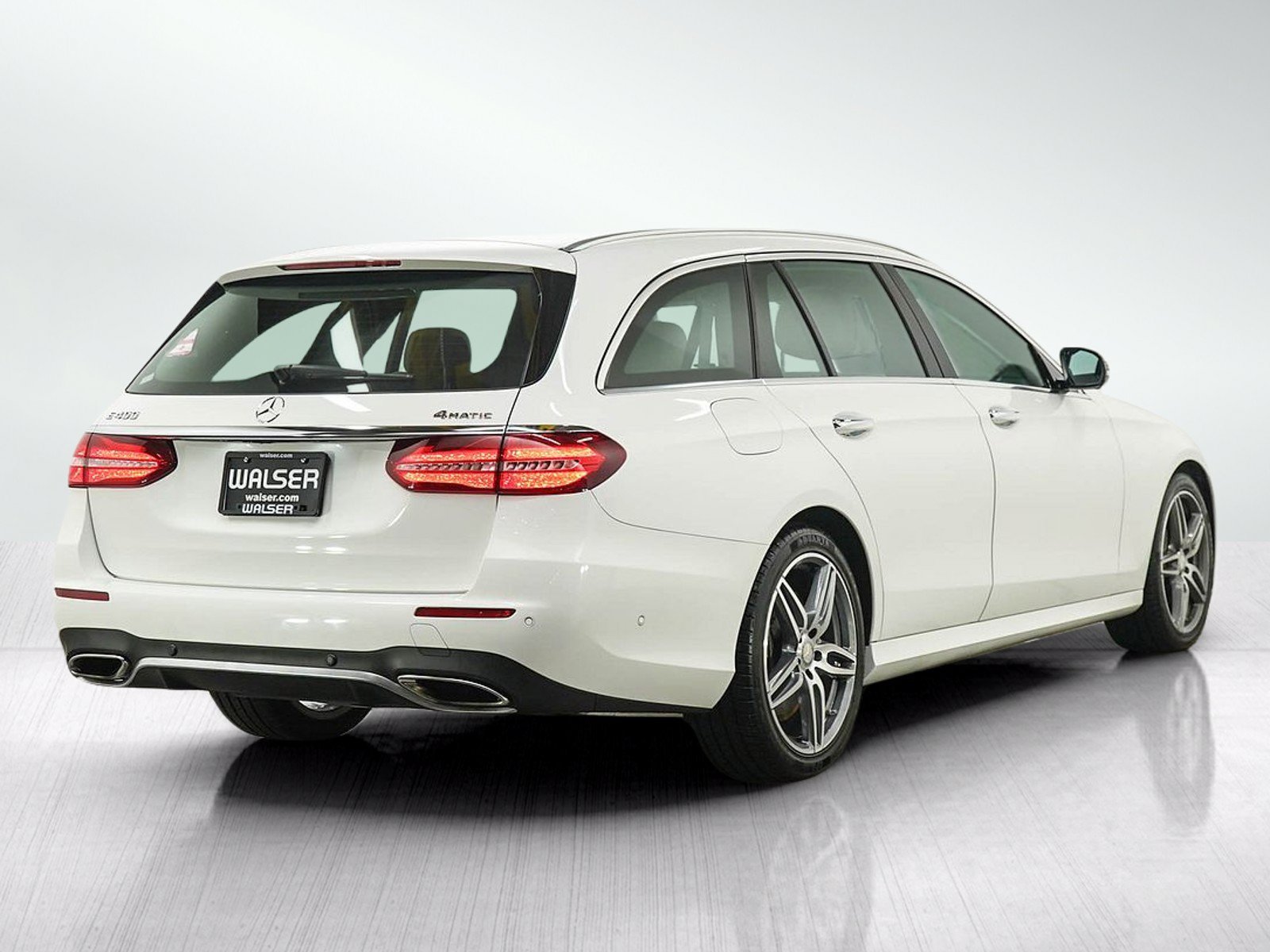 Used 2017 Polar White Mercedes-Benz E 400 image 5