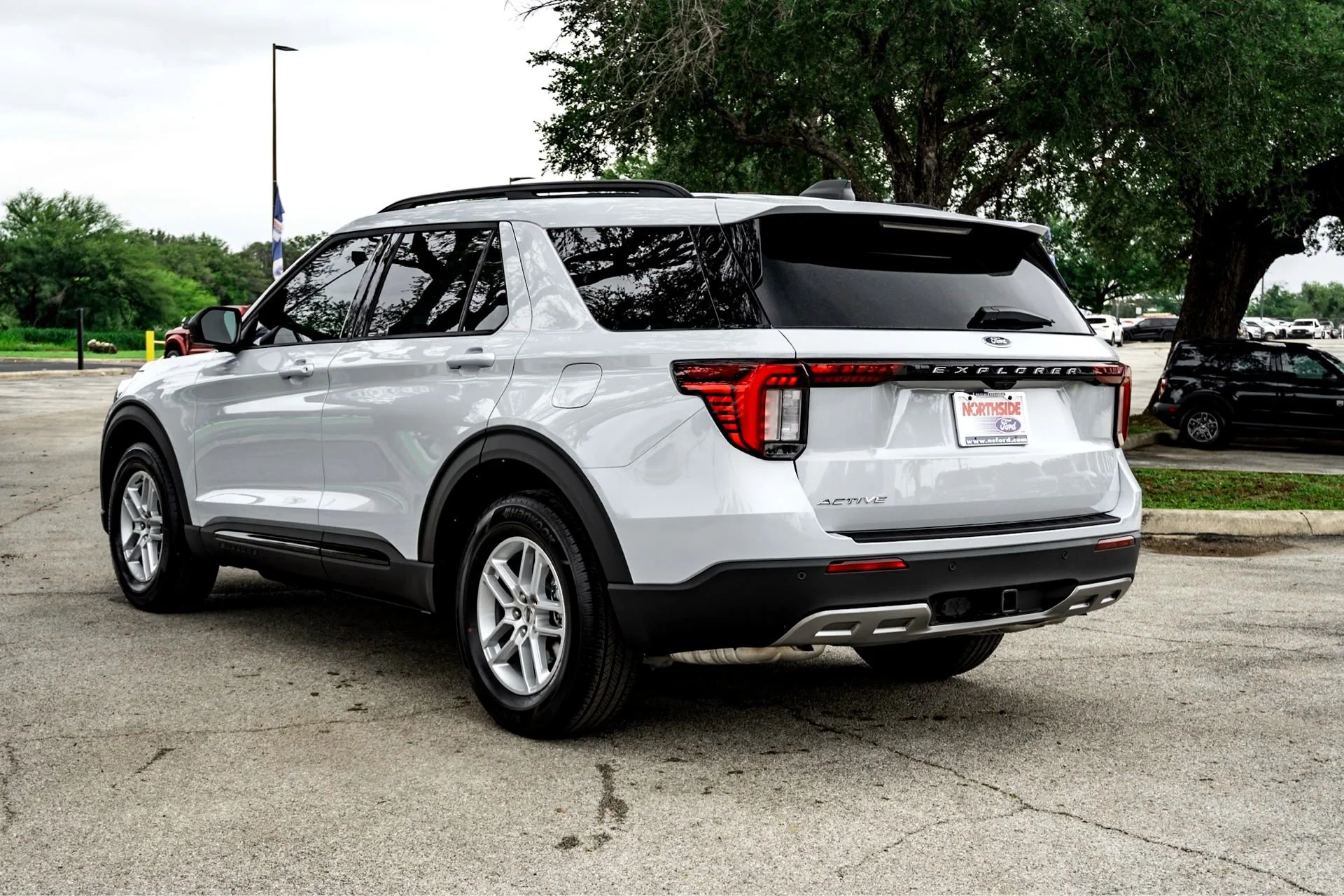 New 2026 Space White Metallic Ford Active image 5