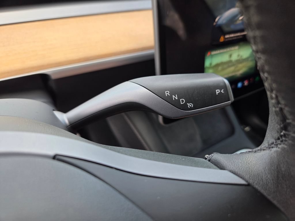 2024 Tesla Model Y Performance - Photo 31