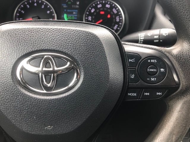 Used 2022 Gray Toyota LE image 27