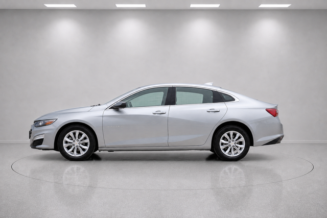 Used 2025 Gray Chevrolet LT image 6