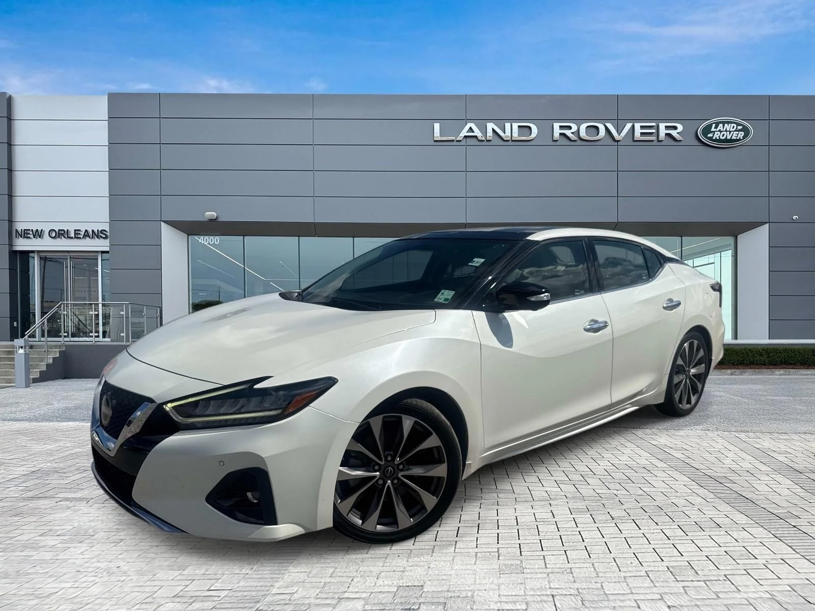 2023 Nissan Maxima Platinum