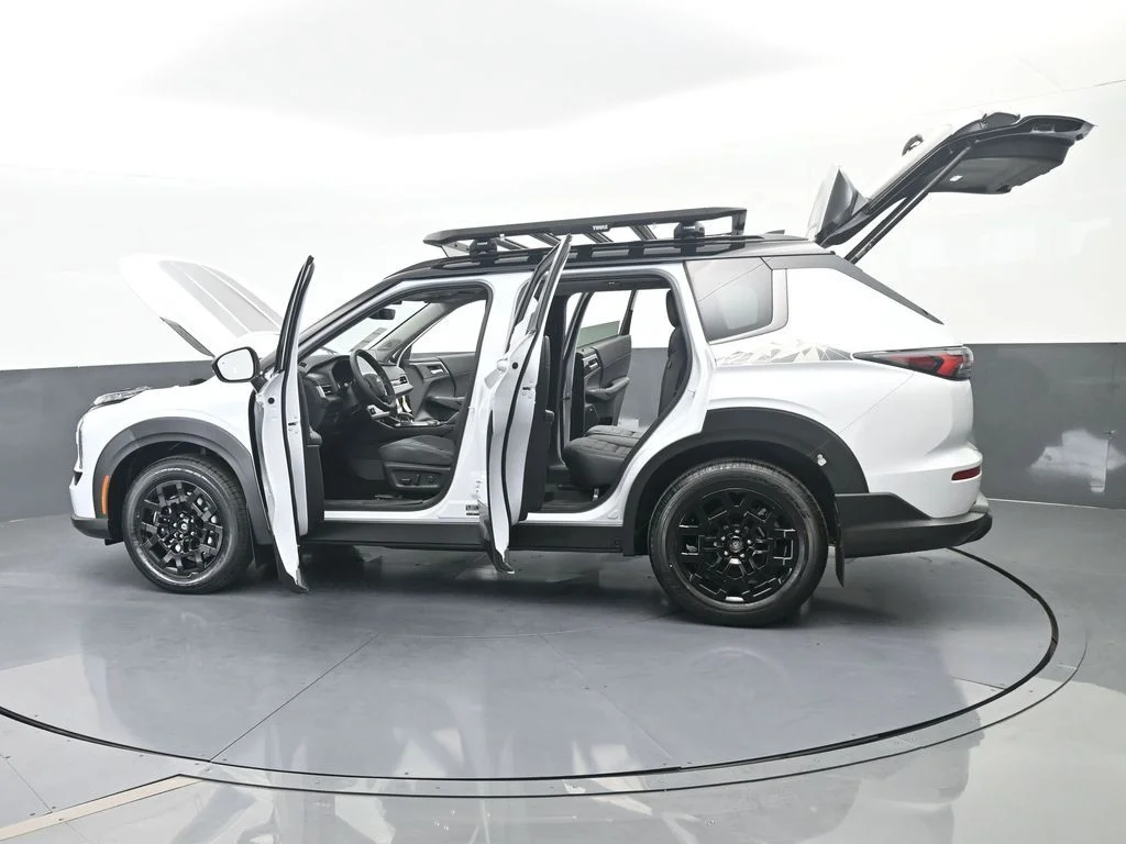 New 2026 White / Black Mitsubishi Trail Edition image 74