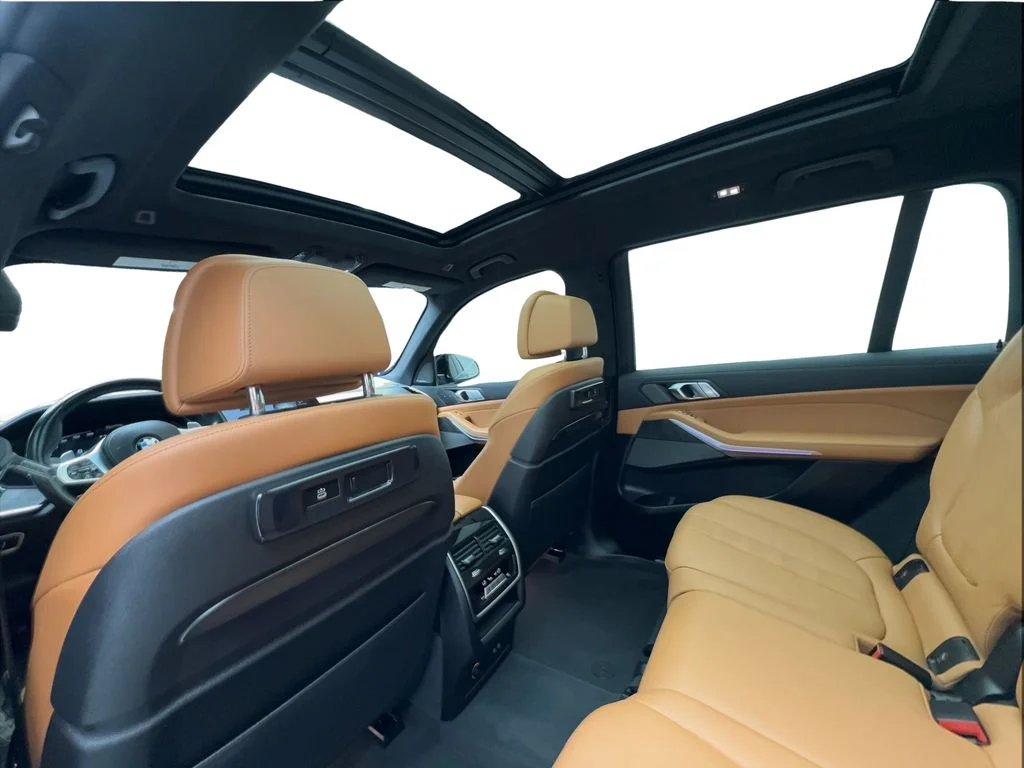 Used 2022 Gray BMW M50i image 25
