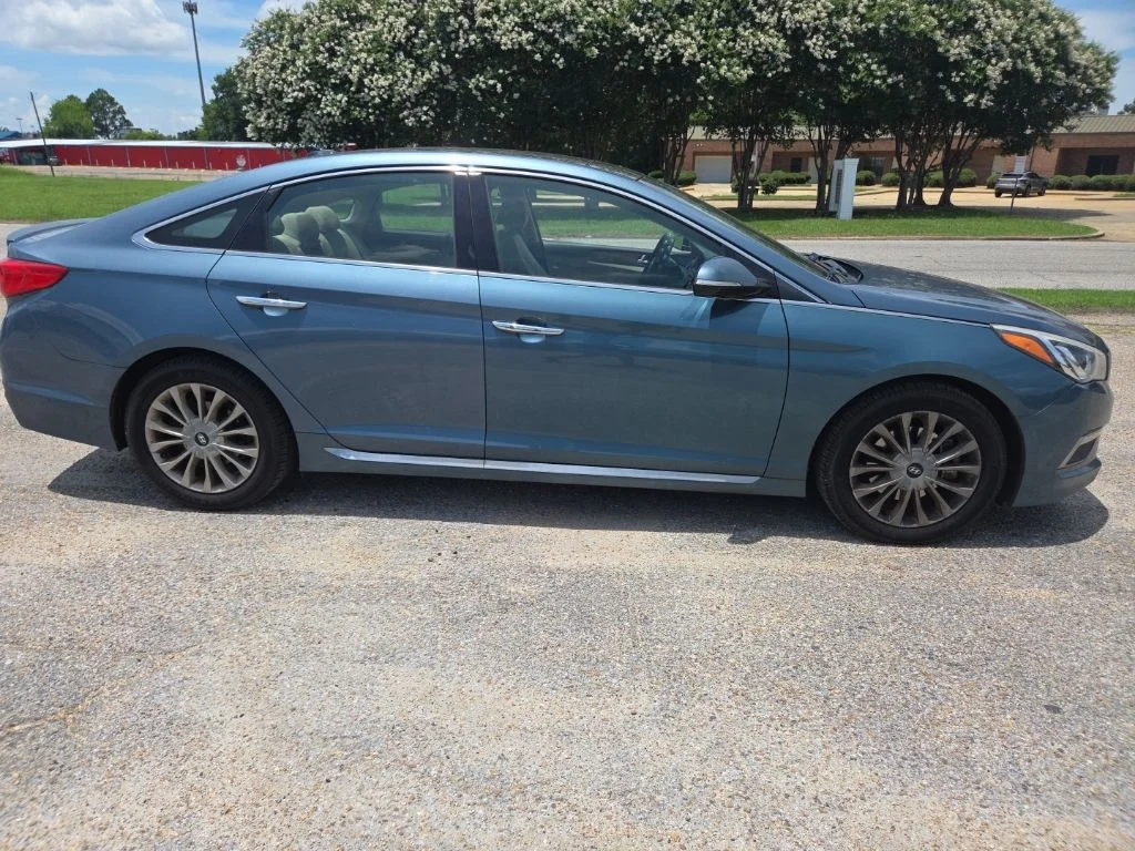 Used 2015 Blue Hyundai Limited image 12