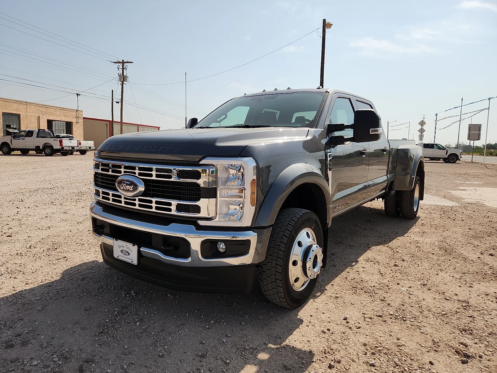 New 2026 Carbonized Gray Metallic Ford XLT image 3