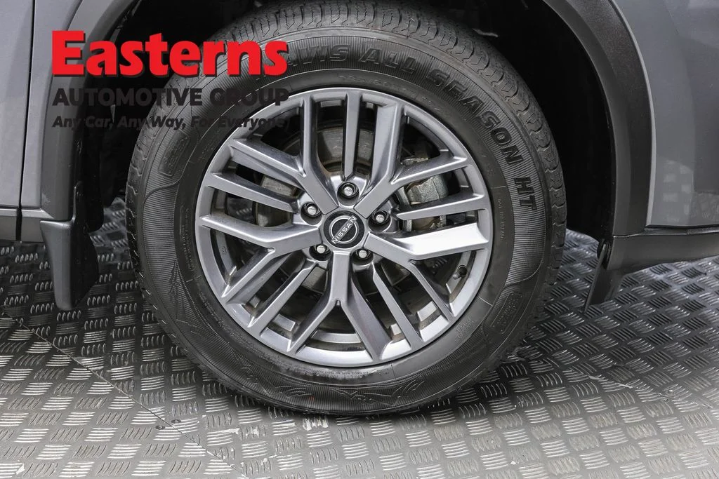 Used 2024 Gray Nissan S image 32