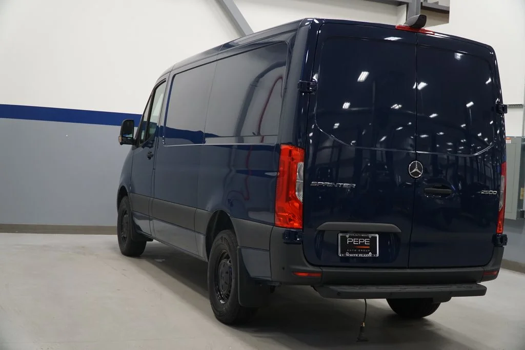 New 2026  Mercedes-Benz Cargo 144 WB image 4