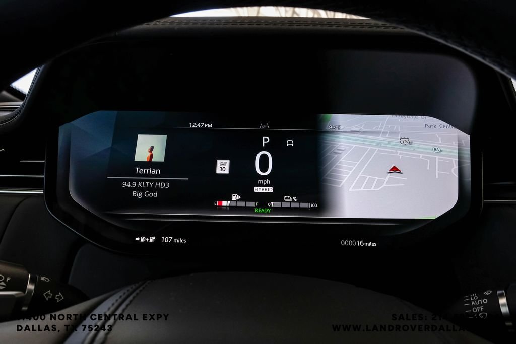 New 2026 Fuji White Land Rover SE image 21